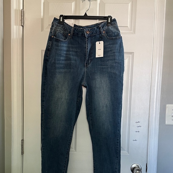 Classic Blue Women's Jeans - Picture 3 of 5